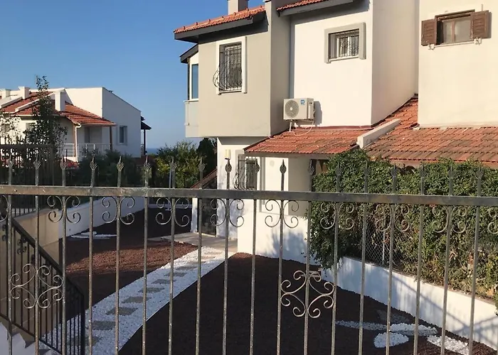 Baran Center Villa Çeşme
